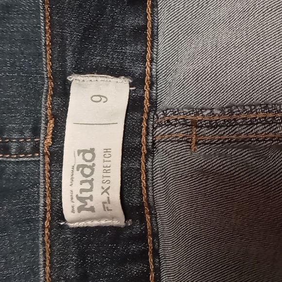Mudd FLX Stretch Jean Skirt Size 9 - Picture 3 of 3